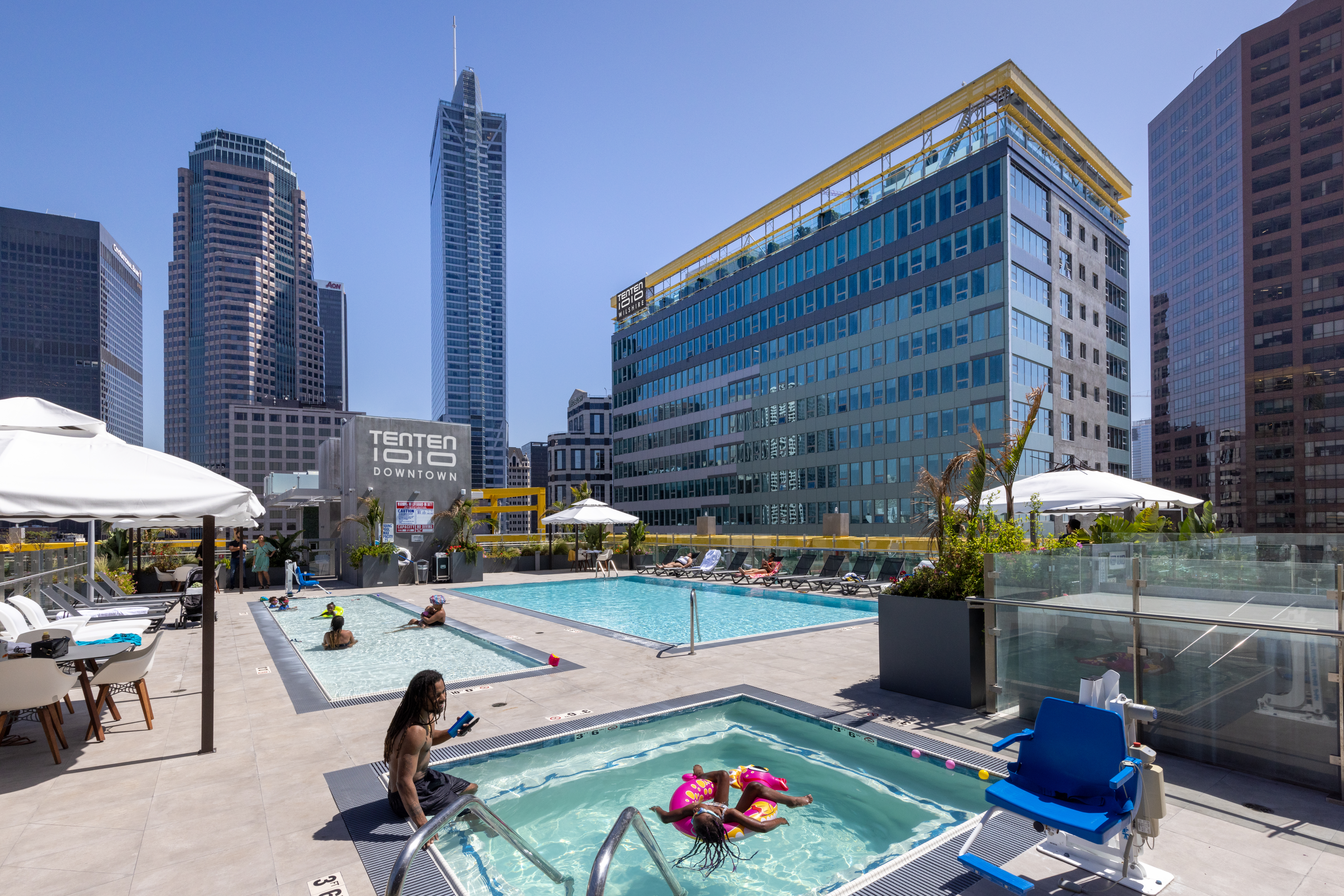 tenten rooftop pool area